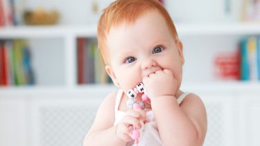 出牙疹:婴儿第一次咀嚼
