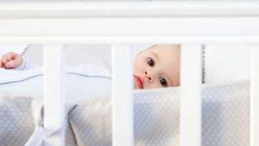 婴儿床保险杠安全吗?